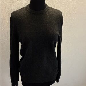 Cashmere Club Room Luxury Mens Charcoal Crewneck Sweater Size M 42/44” Chest